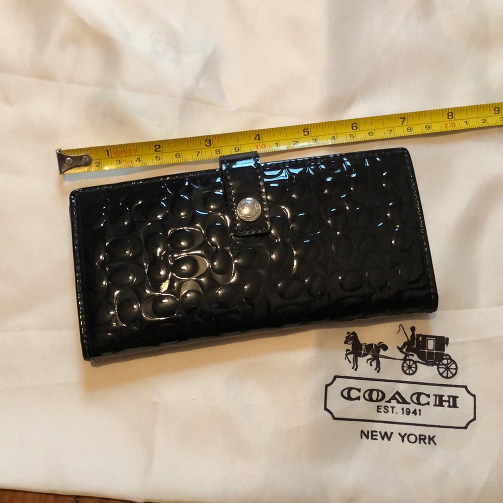 ❤️SOLD:❤️:Coach wallet/checkbook cover